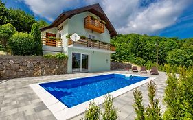 Villa Dino Tin